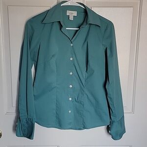 LOFT Women's long sleeved buttondown shirt, size 0, light teal colored.